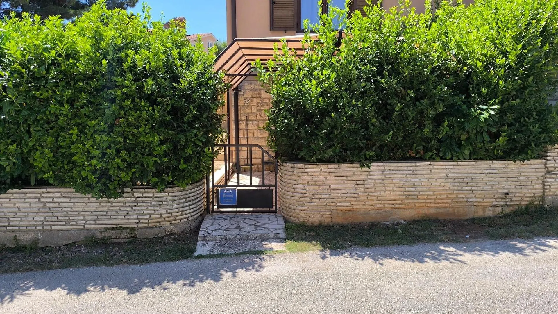 Little Gem Apartment Banjole